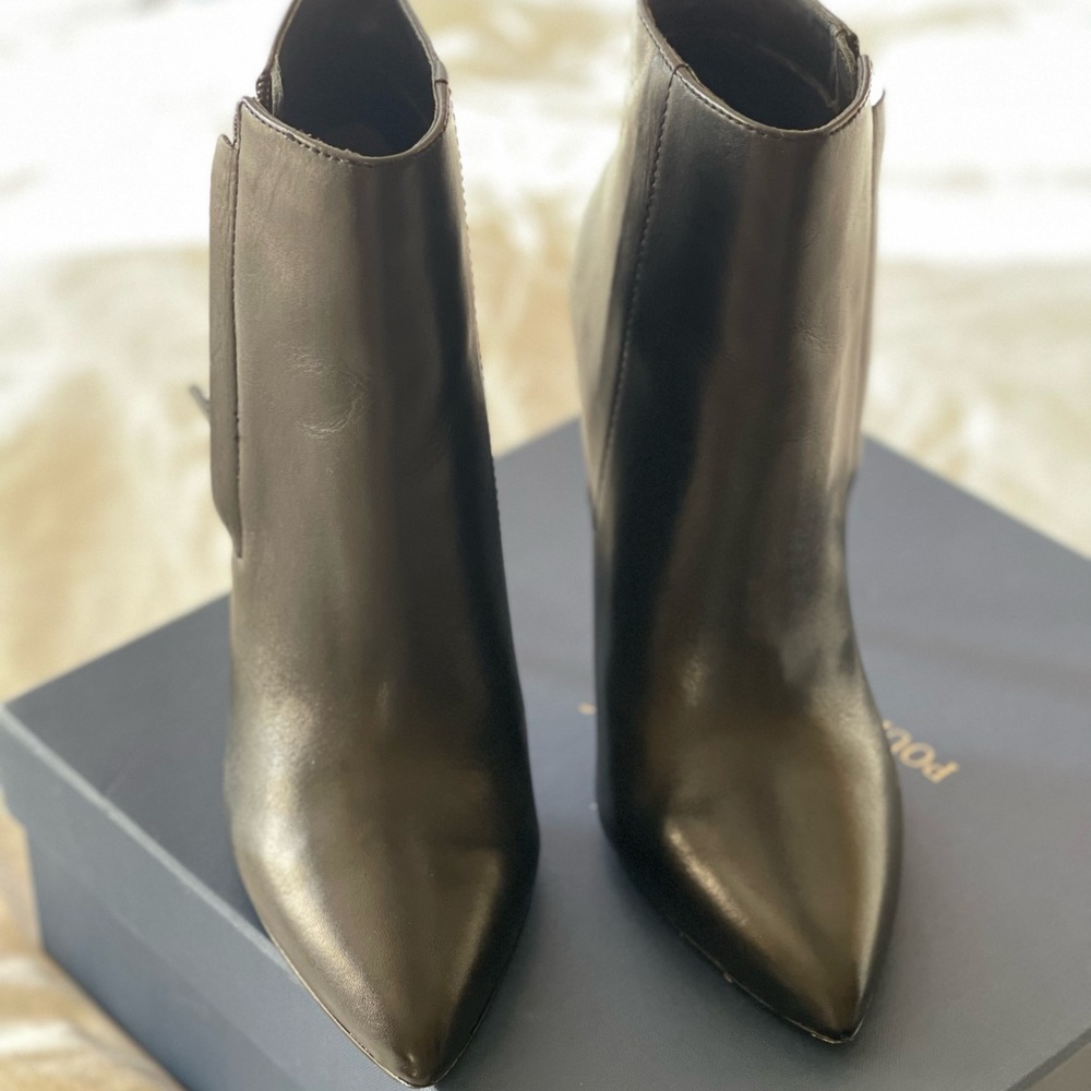 Women’s leather ankle boots Make an OFFER